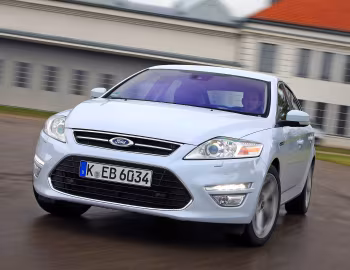 Ford Mondeo Sedan '2010–14