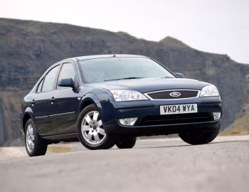 Ford Mondeo Saloon [UK-spec] '2003–05