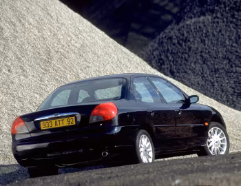 Ford Mondeo Sedan [Worldwide] '1996–2000