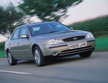 Ford Mondeo 4-door [UK-spec] '2000–03