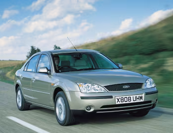 Ford Mondeo 4-door [UK-spec] '2000–03