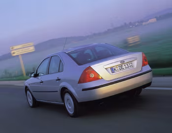 Ford Mondeo Sedan [Worldwide] '2000–03