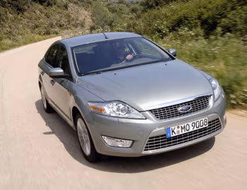 Ford Mondeo Sedan '2007–10