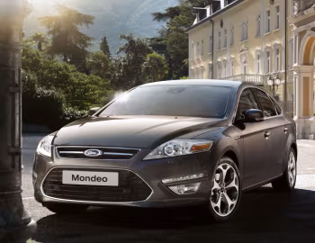 Ford Mondeo Sedan '2010–14