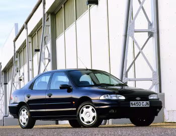 Ford Mondeo Si Hatchback [UK-spec] '03.1995–08.1996