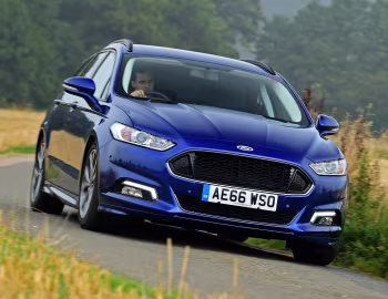 Ford Mondeo Estate ST-Line [UK-spec] '2016–19