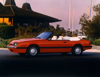 1985 Ford Mustang LX Convertible (P27)