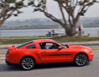 2011–12 Ford Mustang 5.0 GT California Special Package '2010–12