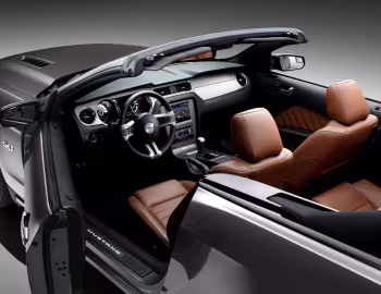 Interior 2013–14 Ford Mustang 5.0 GT Convertible '2012–14