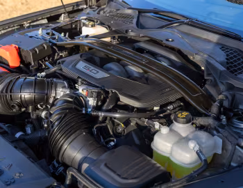 Bajo el capó Ford Mustang Dark Horse [UK-spec] '2024–pr.