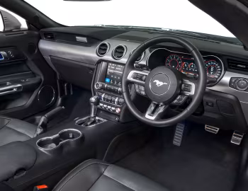 Інтер'єр Ford Mustang EcoBoost Convertible [South Africa] '2019–23