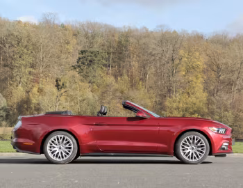 Ford Mustang EcoBoost Convertible [EU-spec] '2015–17