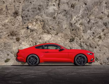 2015–17 Ford Mustang EcoBoost Fastback [North America] '2014–17