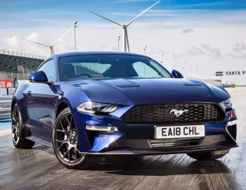 Ford Mustang EcoBoost Fastback [UK-spec] '2018–23
