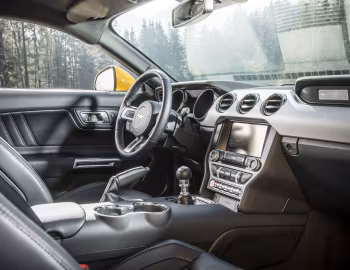 Interior Ford Mustang EcoBoost Fastback [EU-spec] '2015–17