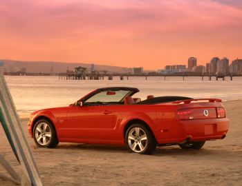 2005–09 Ford Mustang GT Convertible [North America] '09.2004–12.2008