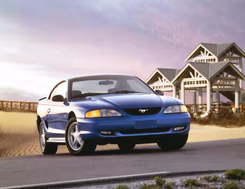 1994–95 Ford Mustang GT Coupe '1993–09.1995