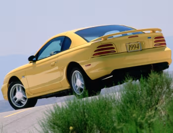1994–95 Ford Mustang GT Coupe '1993–09.1995