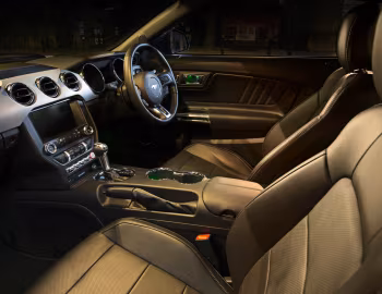 Interior Ford Mustang GT Fastback [UK-spec] '2015–17