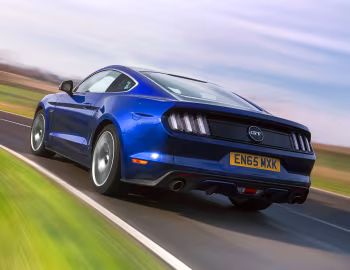Ford Mustang GT Fastback [UK-spec] '2015–17