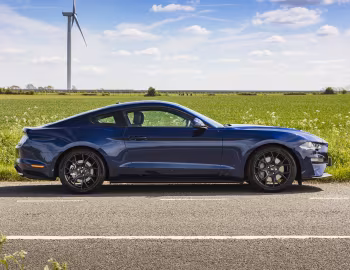 Ford Mustang EcoBoost Fastback [UK-spec] '2018–23