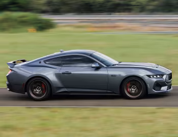 Ford Mustang GT Performance Manual "60th Anniversary" [Brazil] '2025