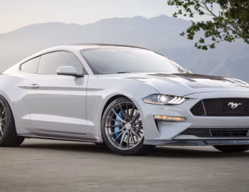 Ford Mustang Lithium '11.2019