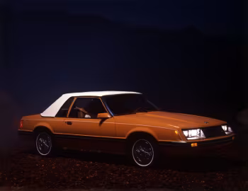 1980 Ford Mustang LX Carriage Roof Coupe (66B)