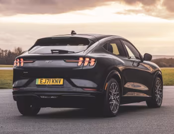 Ford Mustang Mach-E GT [UK-spec] '2021–pr.