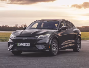 Ford Mustang Mach-E GT [UK-spec] '2021–pr.