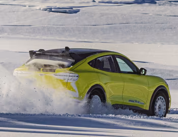 Ford Mustang Mach-E Rally [EU-spec] '2024–pr.