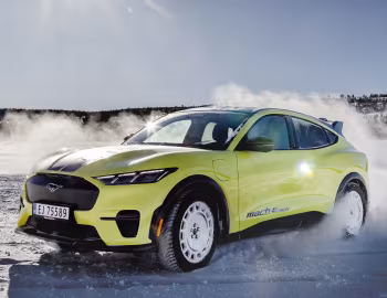 Ford Mustang Mach-E Rally [EU-spec] '2024–pr.