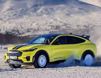 Ford Mustang Mach-E Rally [EU-spec] '2024–pr.