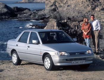 Ford Orion Ghia [EU-spec] '1990–92