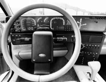 Panel frontal Ford Probe III '1981