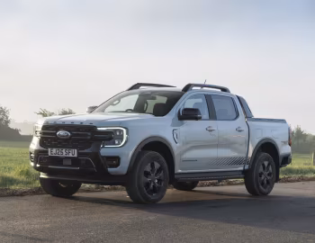 Ford Ranger Stormtrak PHEV [UK-spec] '2025–pr.