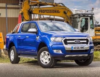 Ford Ranger Limited Double Cab [UK-spec] '2015–18