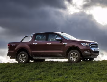 Ford Ranger Limited Double Cab [UK-spec] '2015–18