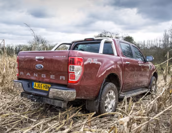 Ford Ranger Limited Double Cab [UK-spec] '2015–18