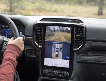 Interior 2024–pr. Ford Ranger Lariat Crew Cab FX4 Off-Road Package [North America] '2023–pr.