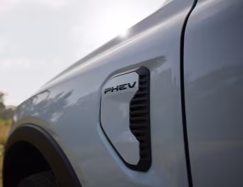 Ford Ranger Stormtrak PHEV [EU-spec] '2025–pr.