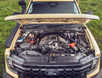 Bajo el capó Ford Ranger Super Duty Super Cab [Australia] '2025–pr.
