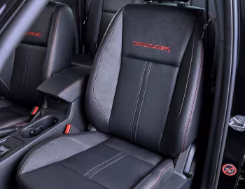 Интерьер Ford Ranger Thunder Double Cab [South Africa] '2020