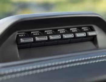 Interior 2021–23 Ford Ranger Tremor Lariat [North America] '2020–23