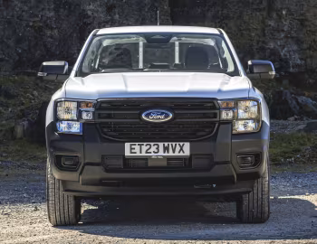 Ford Ranger XL Double Cab [UK-spec] '2023–pr.