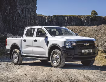 Ford Ranger XL Double Cab [UK-spec] '2023–pr.