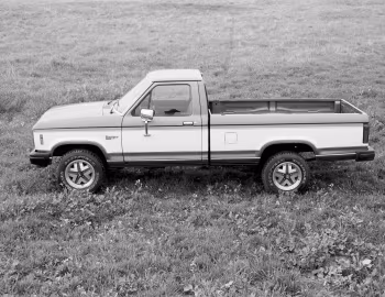 1983 Ford Ranger XLT Styleside Pickup [North America] (R-10)