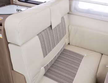 Interior 2016–18 Roller Team Auto-Roller 284 TL '2015–18