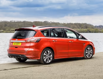 Ford S-MAX Hybrid ST-Line [UK-spec] '2021–23
