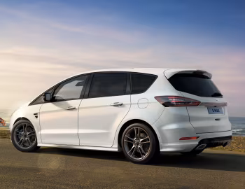 Ford S-MAX ST-Line [UK-spec] '2017–19